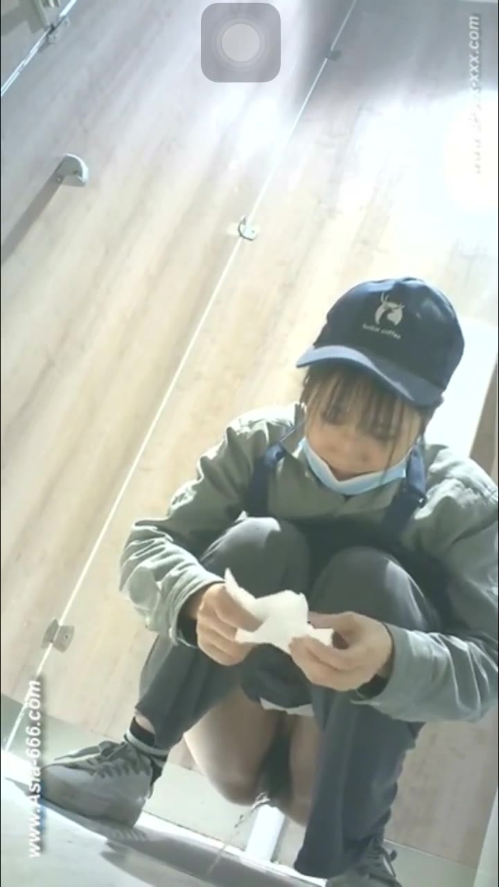 Toilet Spycam Porn — Chinese Toilet Spycams 03