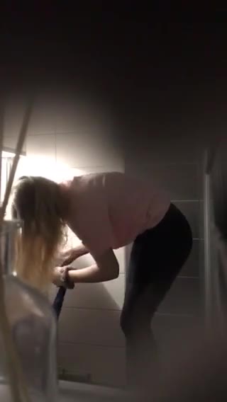 Shower Spycam Porn video