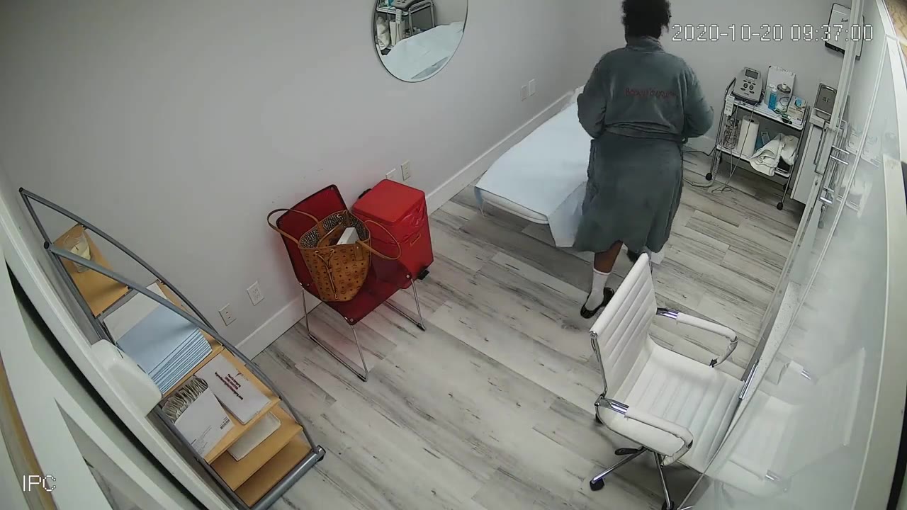Xxx Sexy Hidden Camera — [Spycam] Getting her sexy body waxed